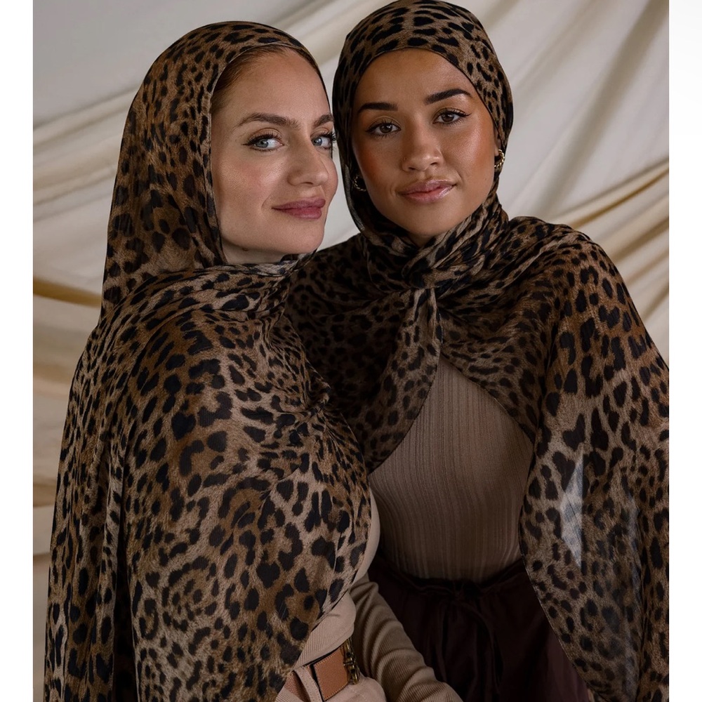 Mini sold out vela scarves leopard print